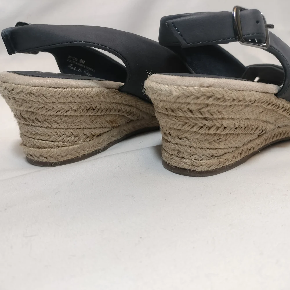 Easy Street Maureen Espadrille Slingback Sandals‎ (Navy)